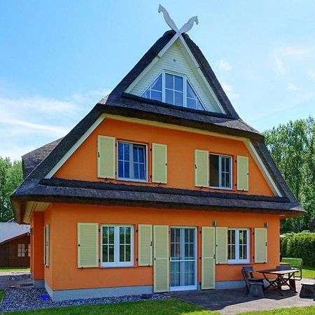 Reetdachhaus Mit Kaminofen Und Grosser Terrasse Villa Glowe Exterior photo