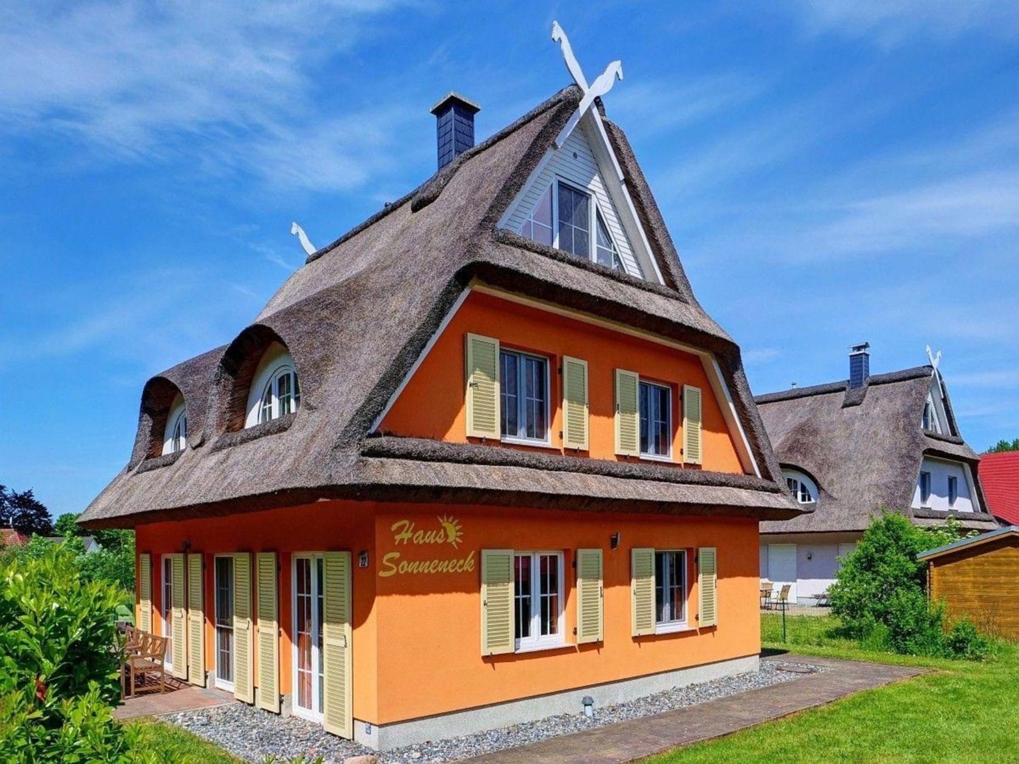 Reetdachhaus Mit Kaminofen Und Grosser Terrasse Villa Glowe Exterior photo